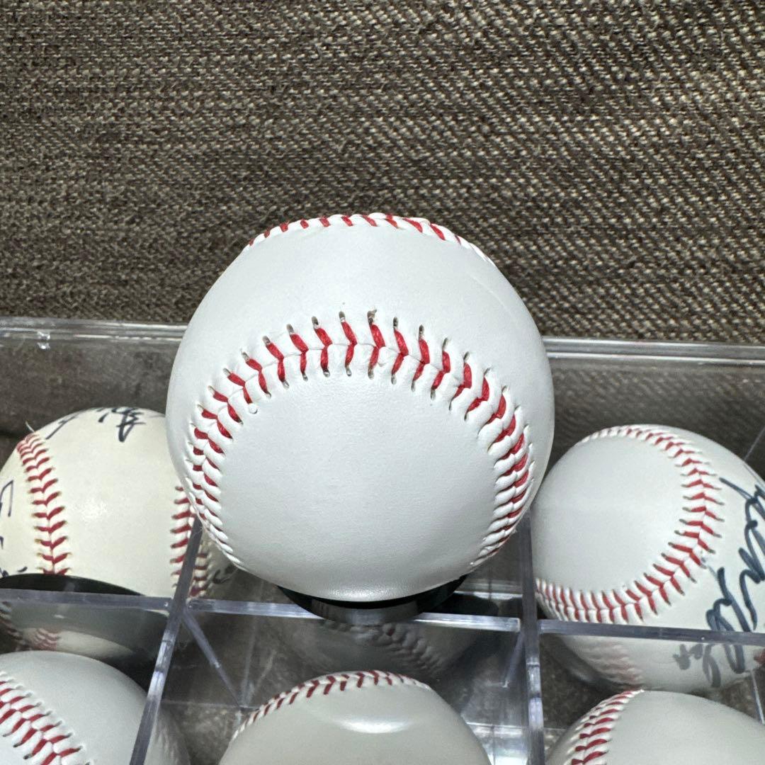 岡本和真選手　直筆サインボール