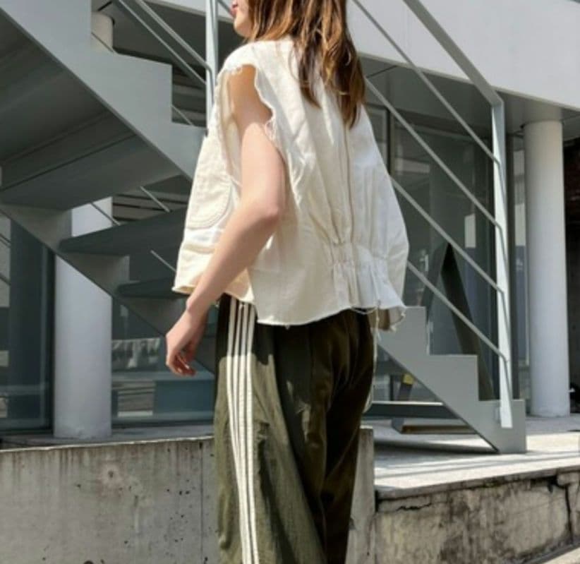 【etsinta/エシンタ】 デニムショートベスト　ホワイト