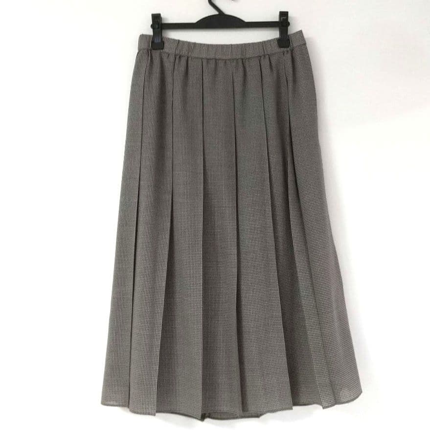 自由区セットアップ ハイツイストビエラプリーツスカート、フロントフリル ブラウス