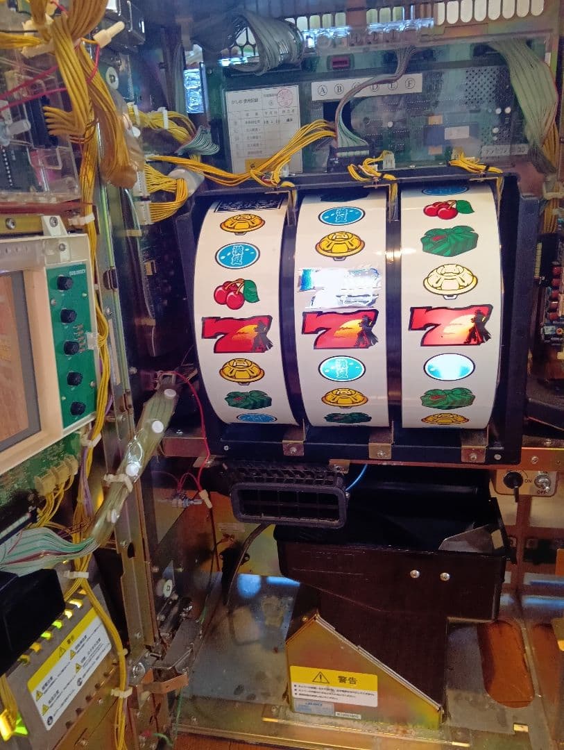 送料無料　押忍！番長 デンセツノオトコD パチスロ実機 　裏 ４号機