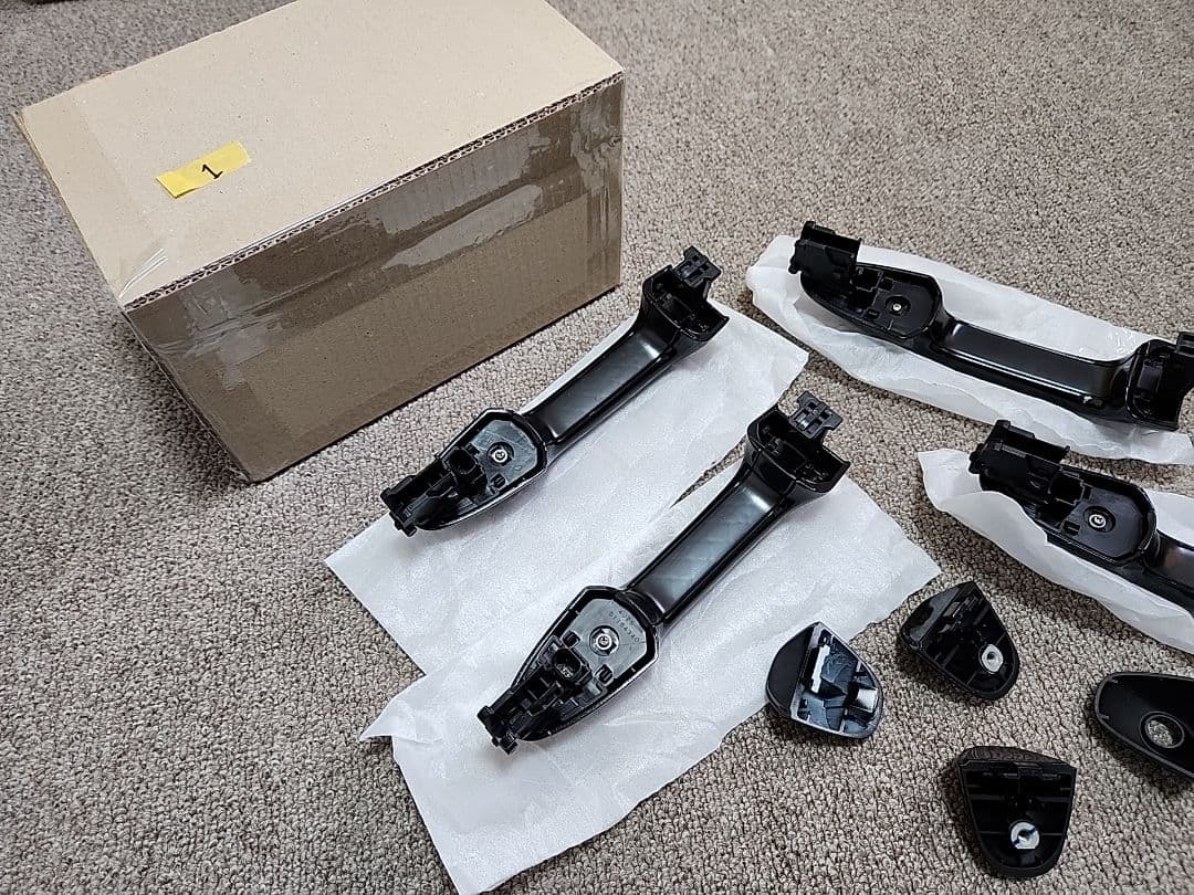 GUN125 ハイラックス アウター ドアハンドル ピアノブラック 純正交換 1