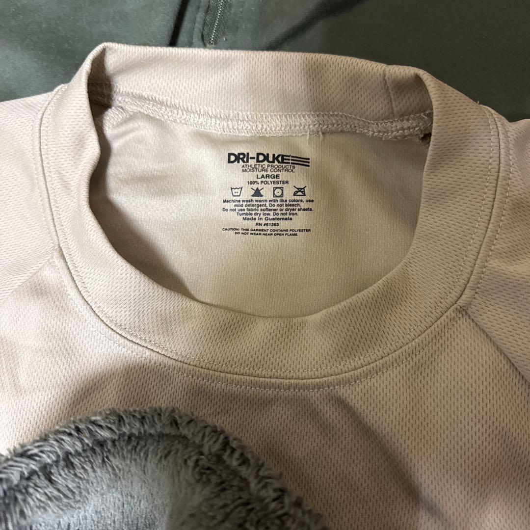 放出品レベル7パーカー上下