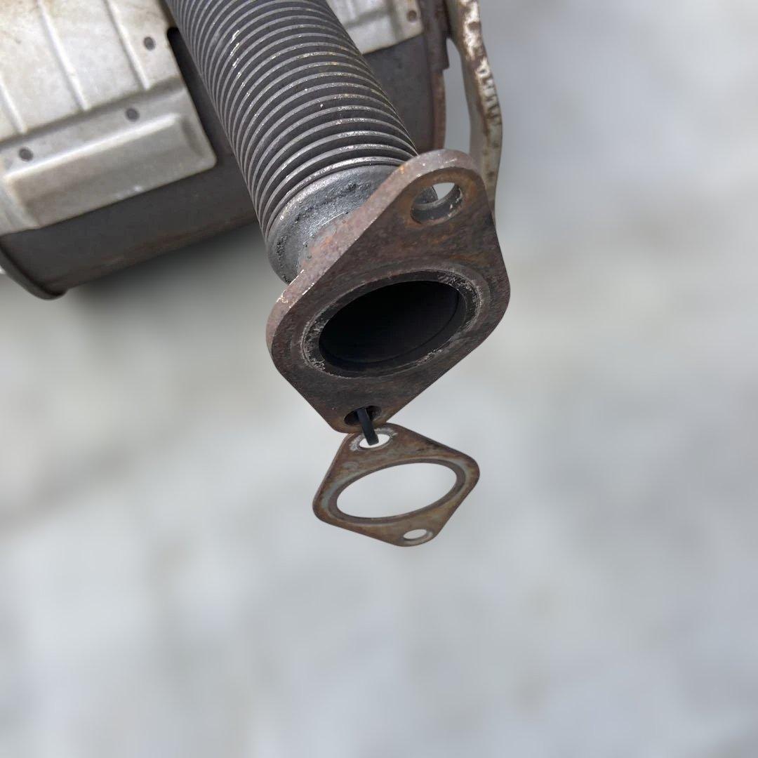 スバルサンバーTT2-TT1純正マフラー