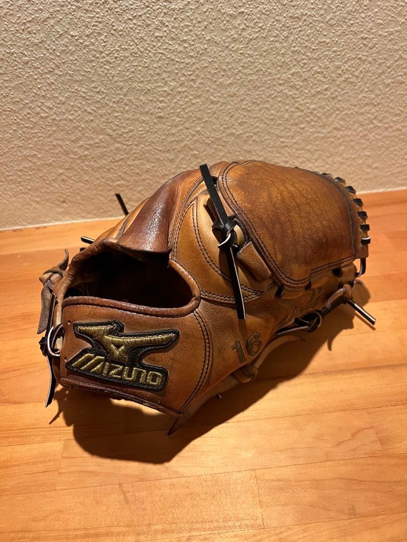 MIZUNO ミズノ 硬式用 投手用 グローブ 16 良型 即使用可 ピッチャー