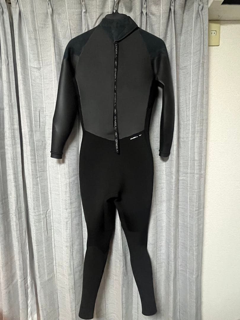 【新品】ONEILL（オニール）セミドライ　MLサイズ　年末年始値下げ