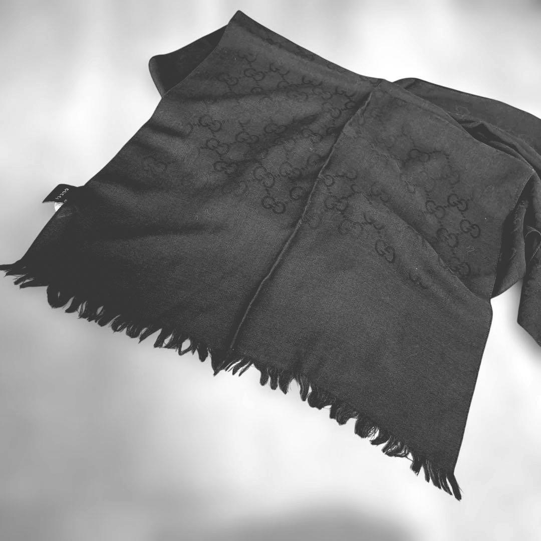 GUCCI メンズロゴ柄マフラー　ブラウン