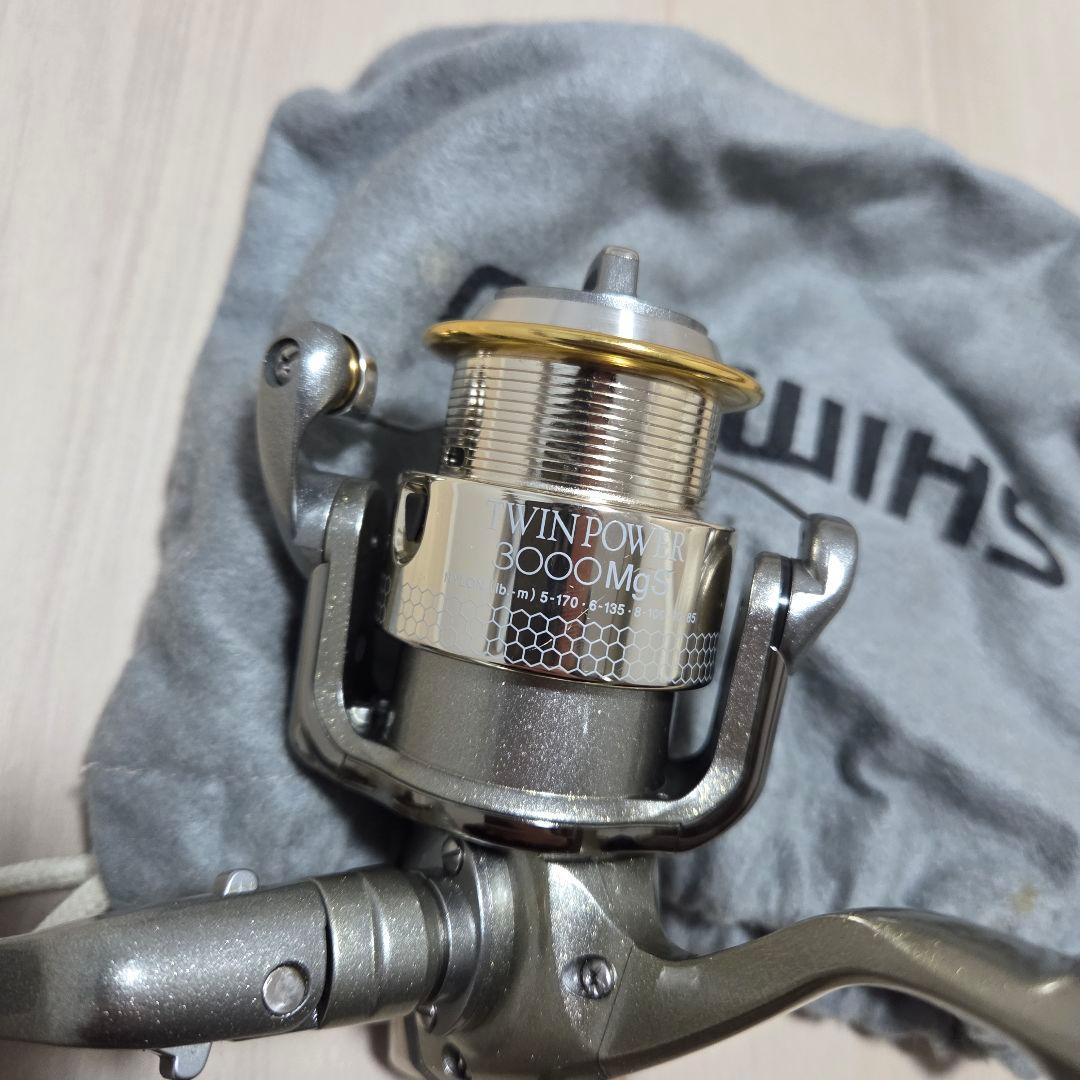 【美品】シマノ ツインパワー3000MgS Shimano TWINPOWER