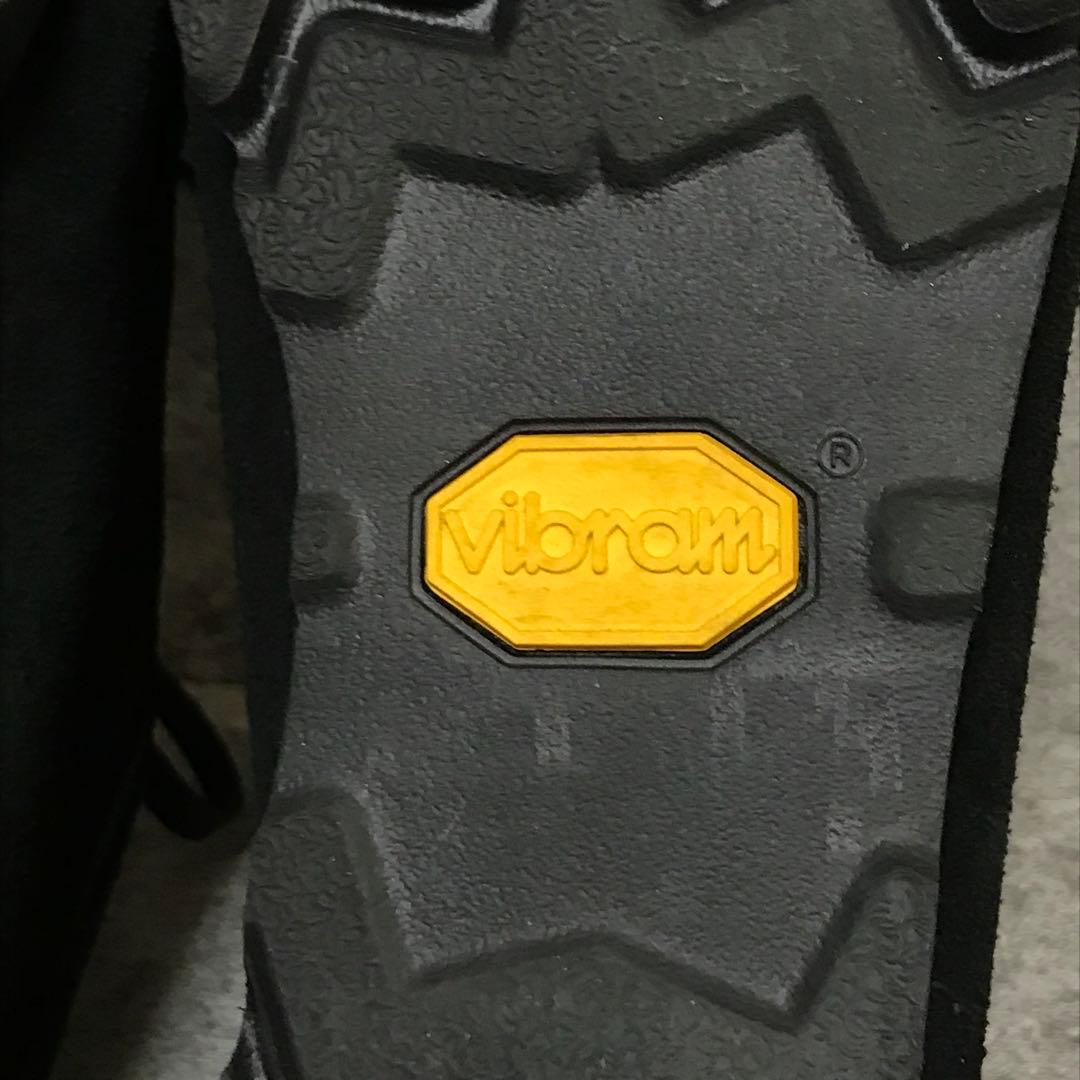 【美品】クラークス ワラビーブーツ 黒 GTX ゴアテックス vibramソール