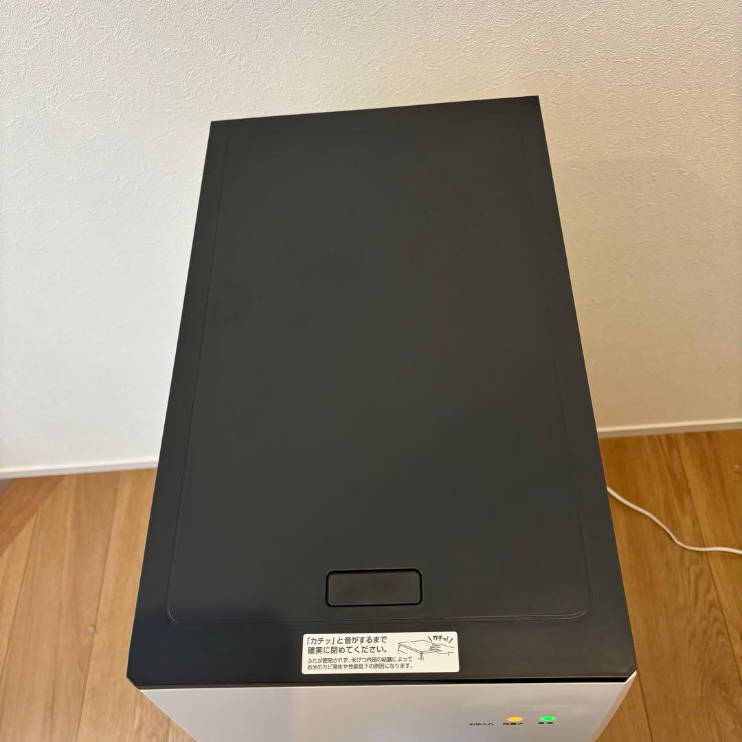 【未使用品】エムケー精工 計量保冷米びつ冷えっ庫高性能保冷米びつRCR-631W