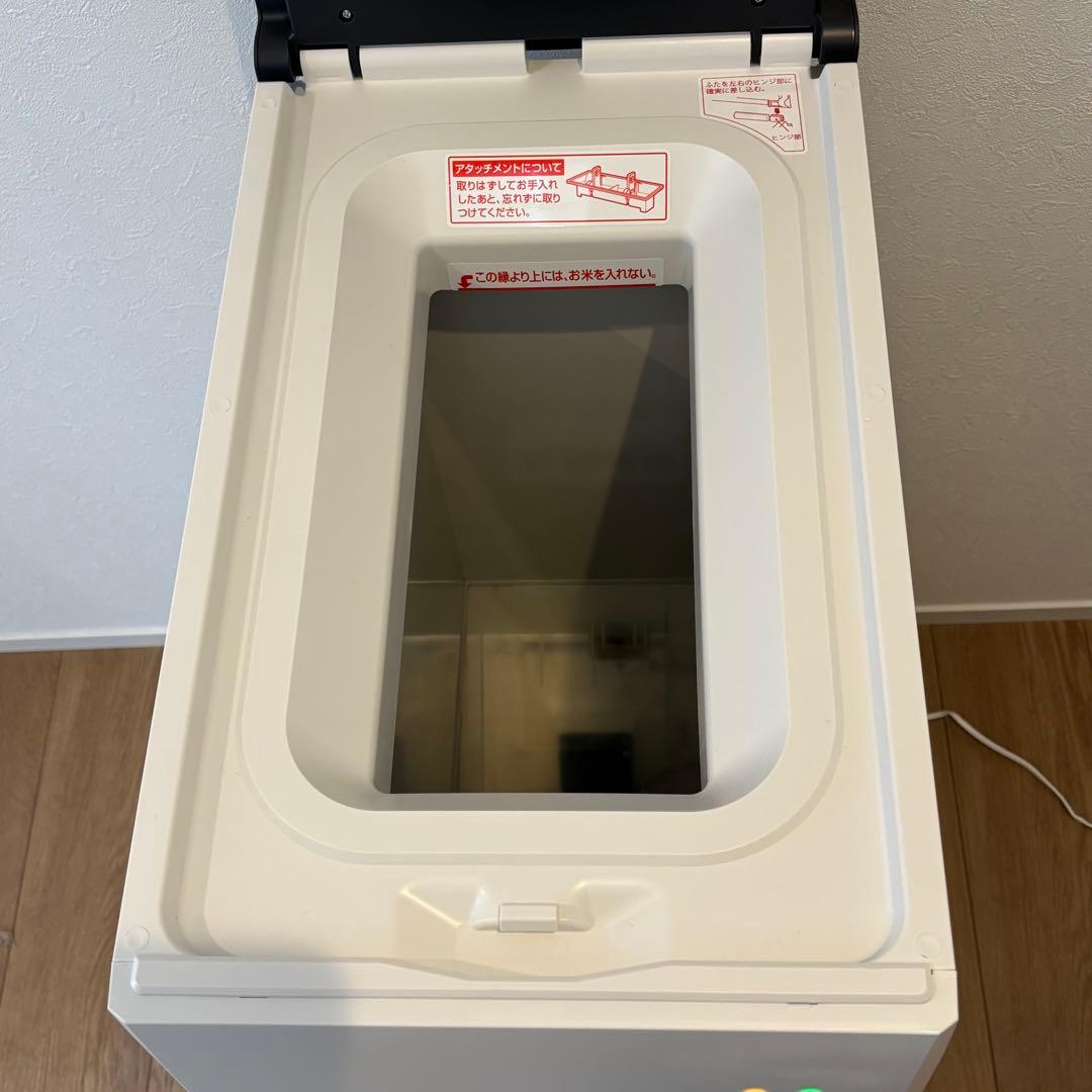 【未使用品】エムケー精工 計量保冷米びつ冷えっ庫高性能保冷米びつRCR-631W