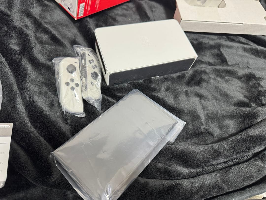 ほぼ新品 Nintendo Switch 有機elモデル 周辺機器セット