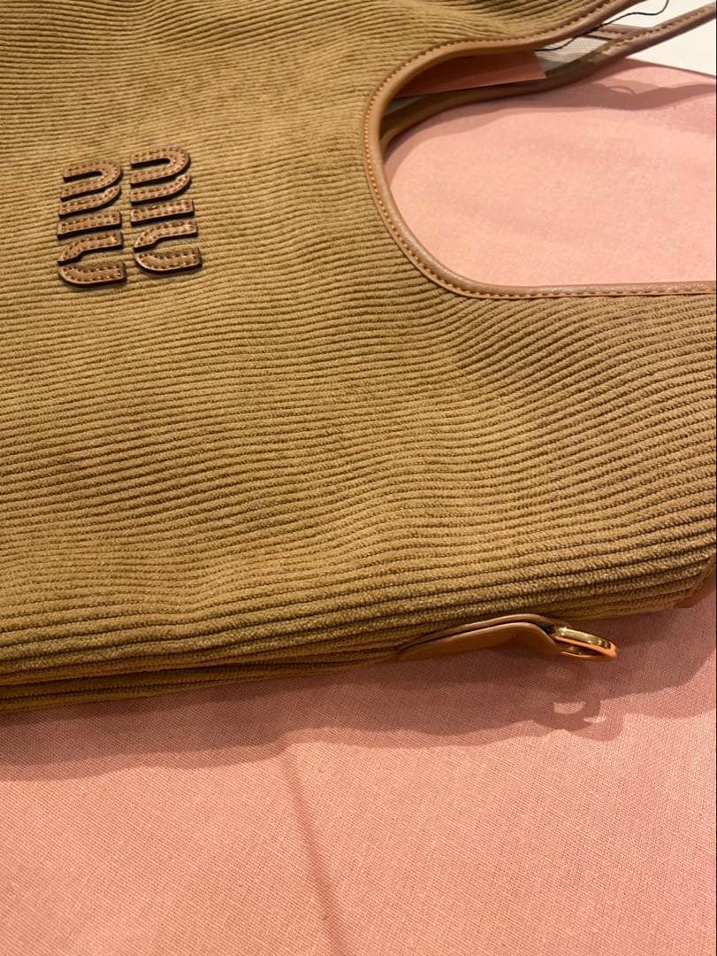 MIU MIU コーデュロイトートバッグ　シナモンカラー　ノベルティ