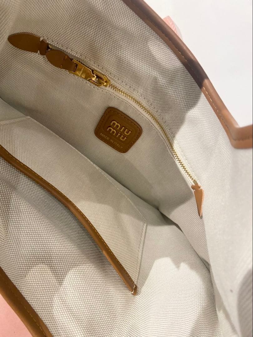 MIU MIU コーデュロイトートバッグ　シナモンカラー　ノベルティ