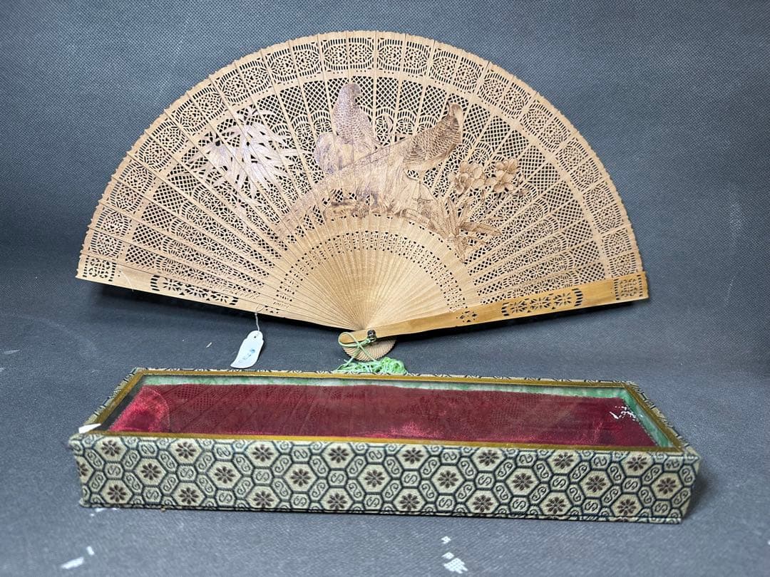 扇子　白檀扇子　和装小物　茶道　お茶会　お茶席　歌舞伎