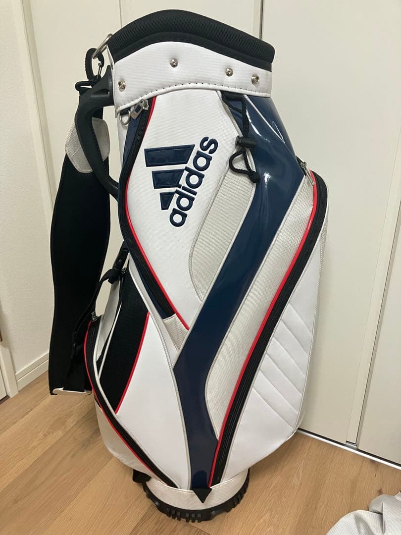 アディダス　adidas キャディーバック　９型　フードカバー付属