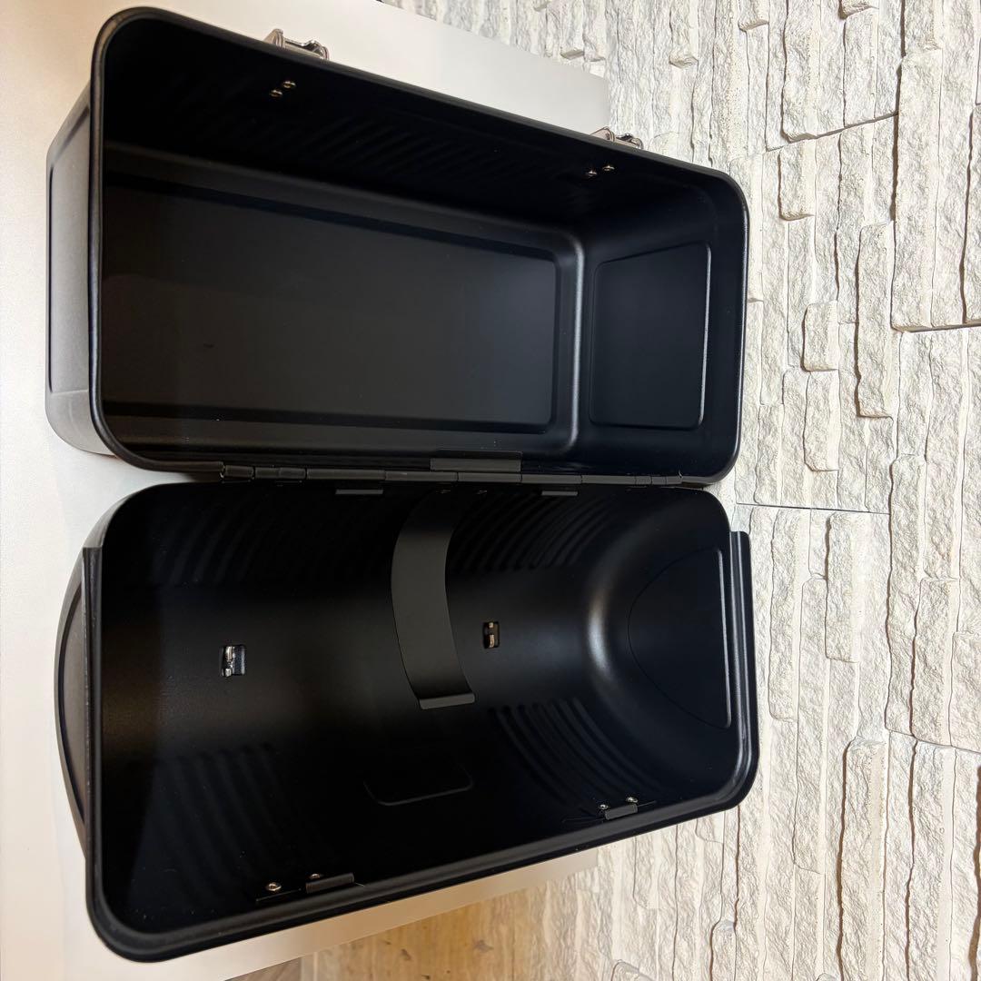 人気色ブラック！スタンレー クラシックランチボックス 9.5L ※内部金具欠品