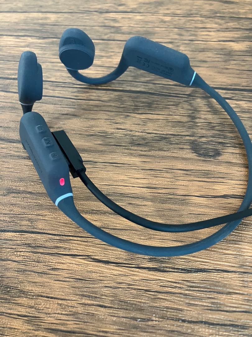 新品　COMPBEAT ATHLETE 骨伝導イヤホン 完全防水