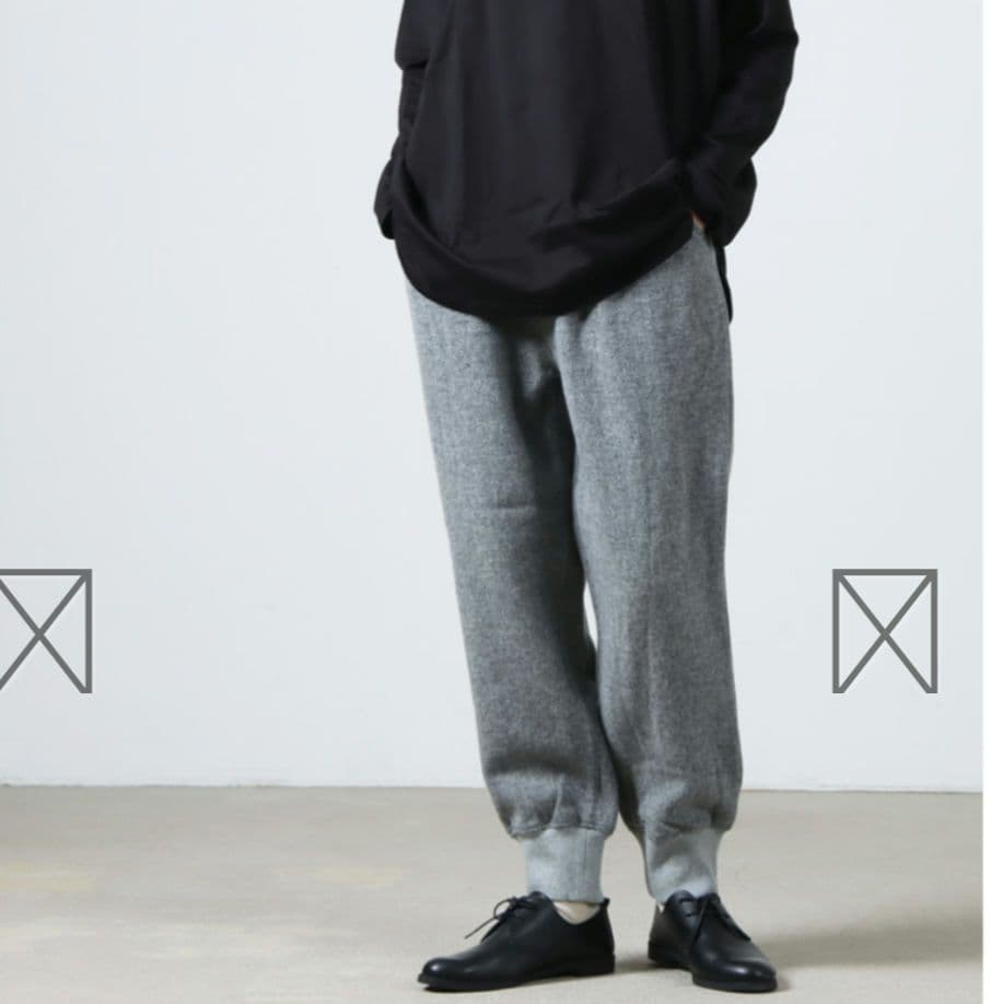 UNIVERSAL TISSUユニバーサルティシュ　ウールヘリンボンジョガーPT