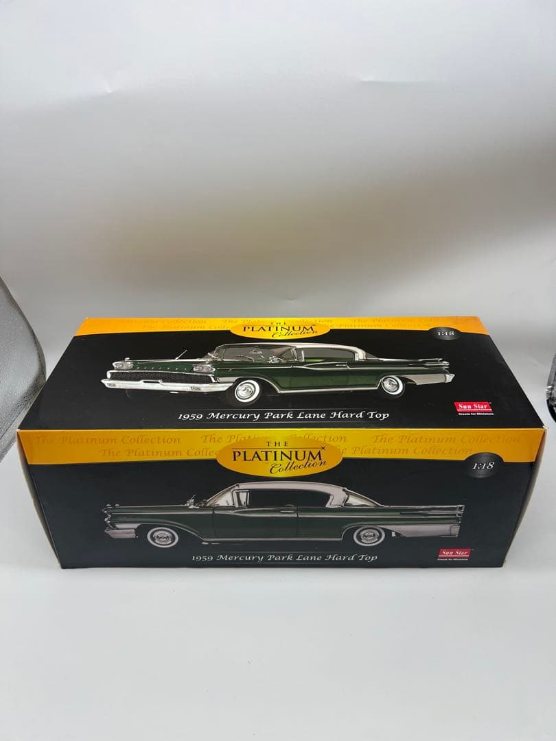 No140 ミニカー1/18箱あり1959 Mercury Park Lane