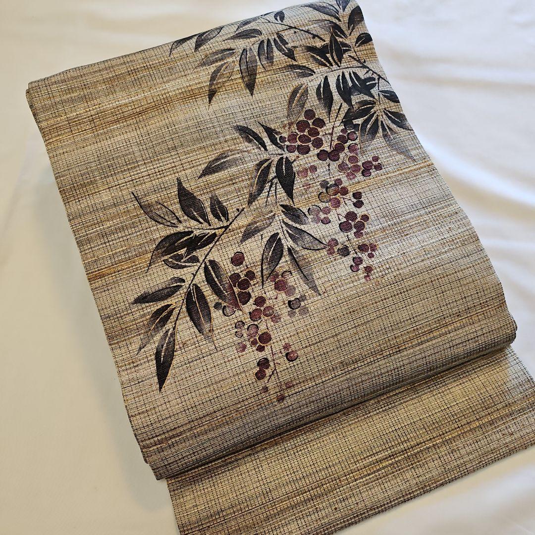 名古屋帯☆葉と赤紫の実☆正絹☆お太鼓柄☆美品☆袷☆仕立て上がり