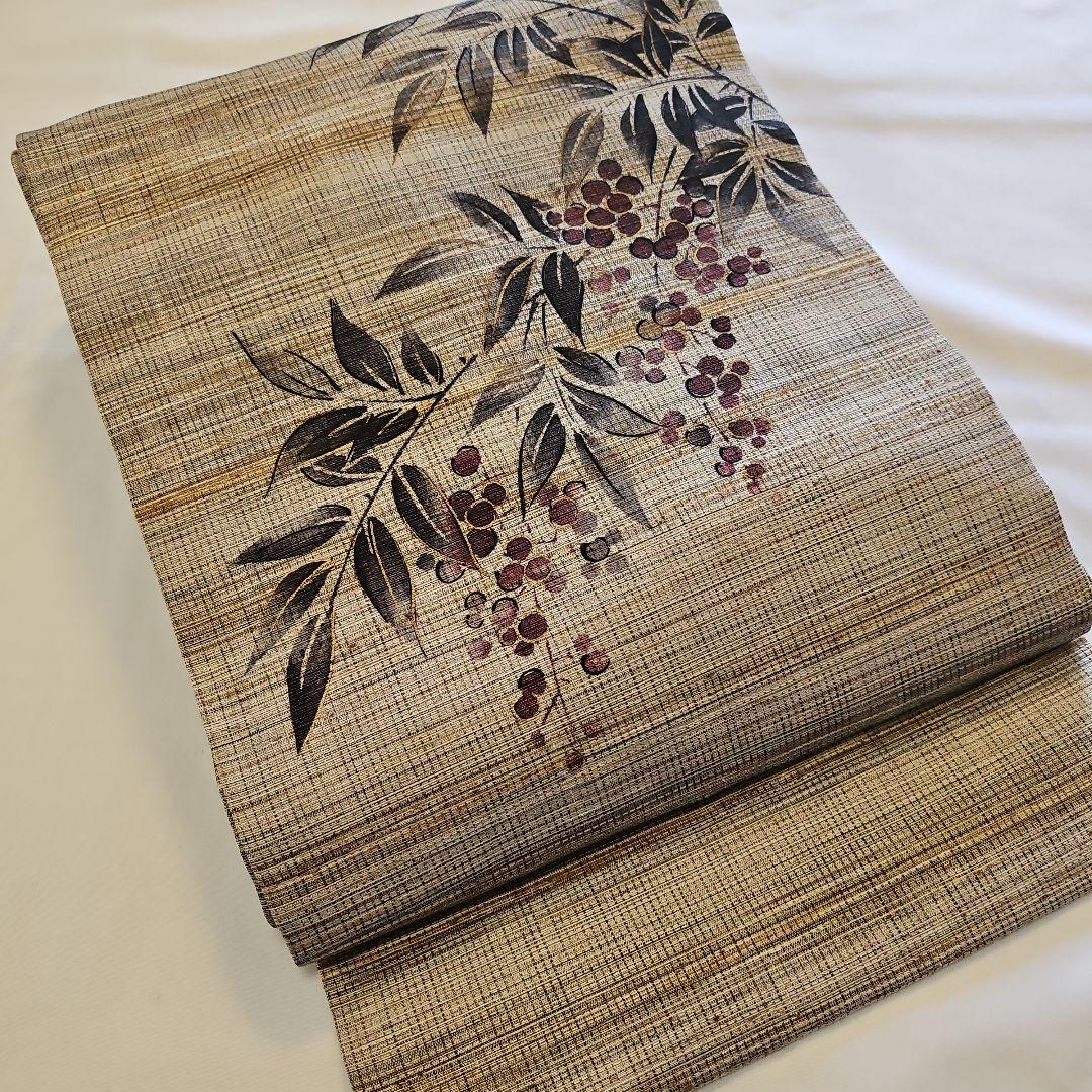 名古屋帯☆葉と赤紫の実☆正絹☆お太鼓柄☆美品☆袷☆仕立て上がり