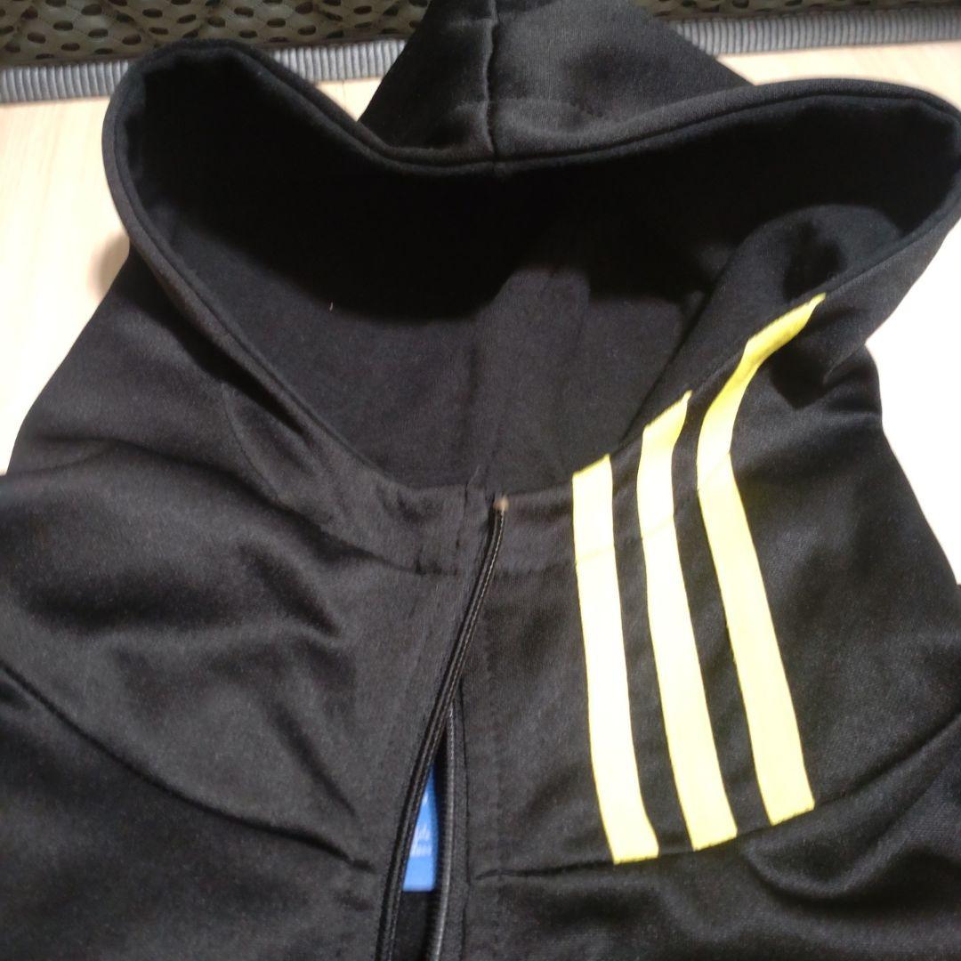 アディダス　フルジップパーカー　ブラック　トレフォイルマーク　内側フリース