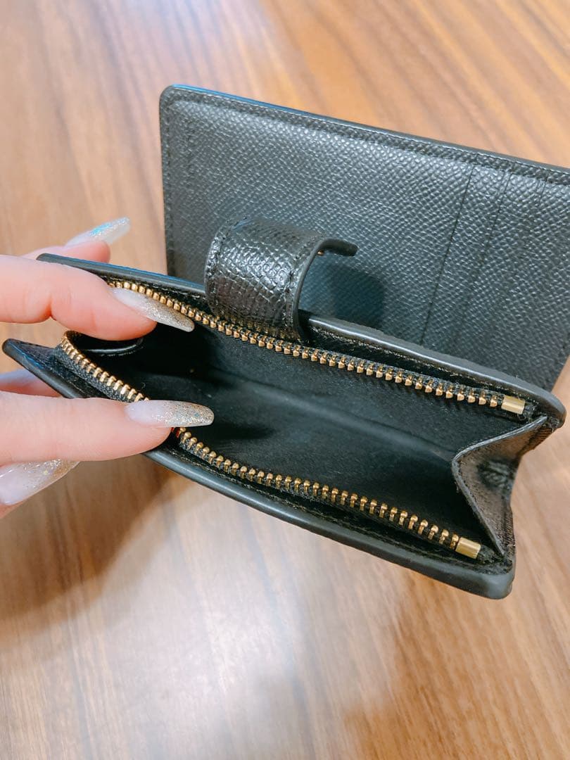 コーチ　財布　黒　ブラック　二つ折り財布