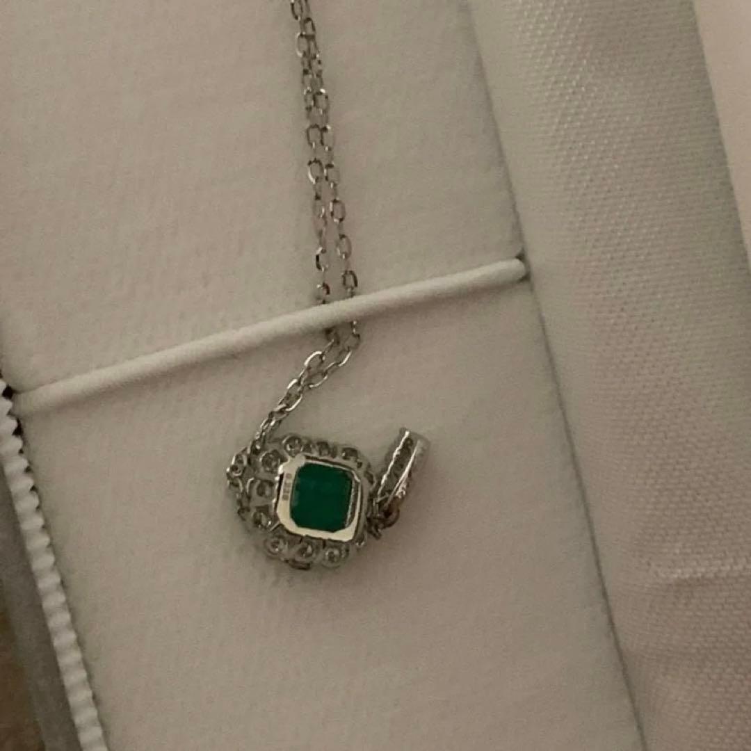 エメラルドネックレスプラチナ
