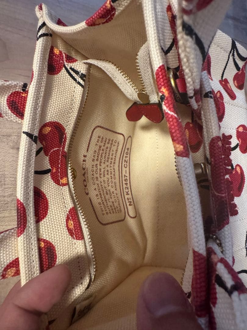 Coach チェリー柄 トートバッグ2/11まで