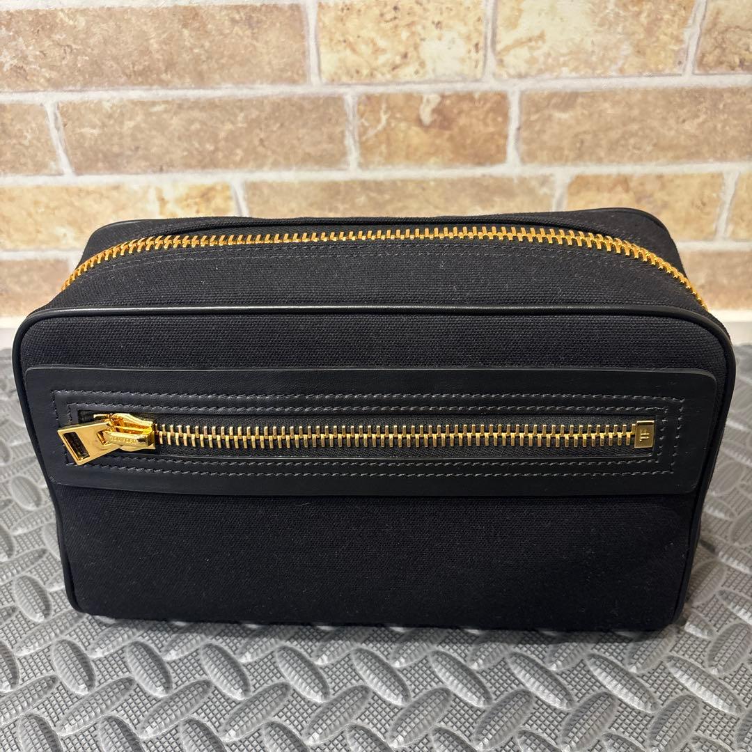TOM FORD ブラックポーチ