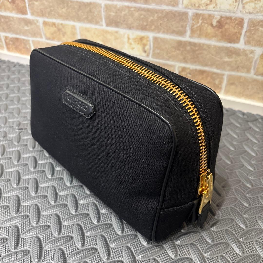 TOM FORD ブラックポーチ