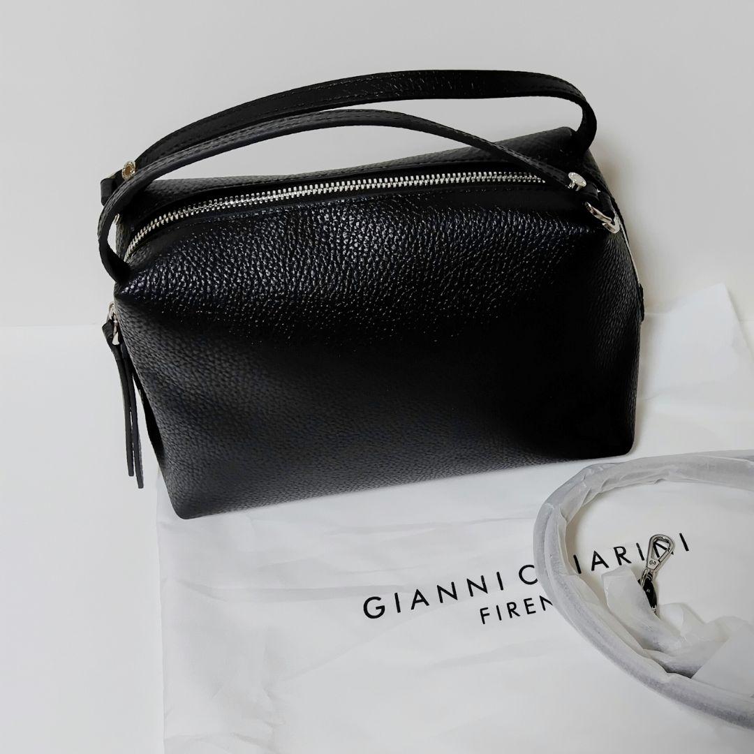 美品★ジャンニキアリーニ アリファM 2WAYショルダーバッグ ハンドバッグ 黒