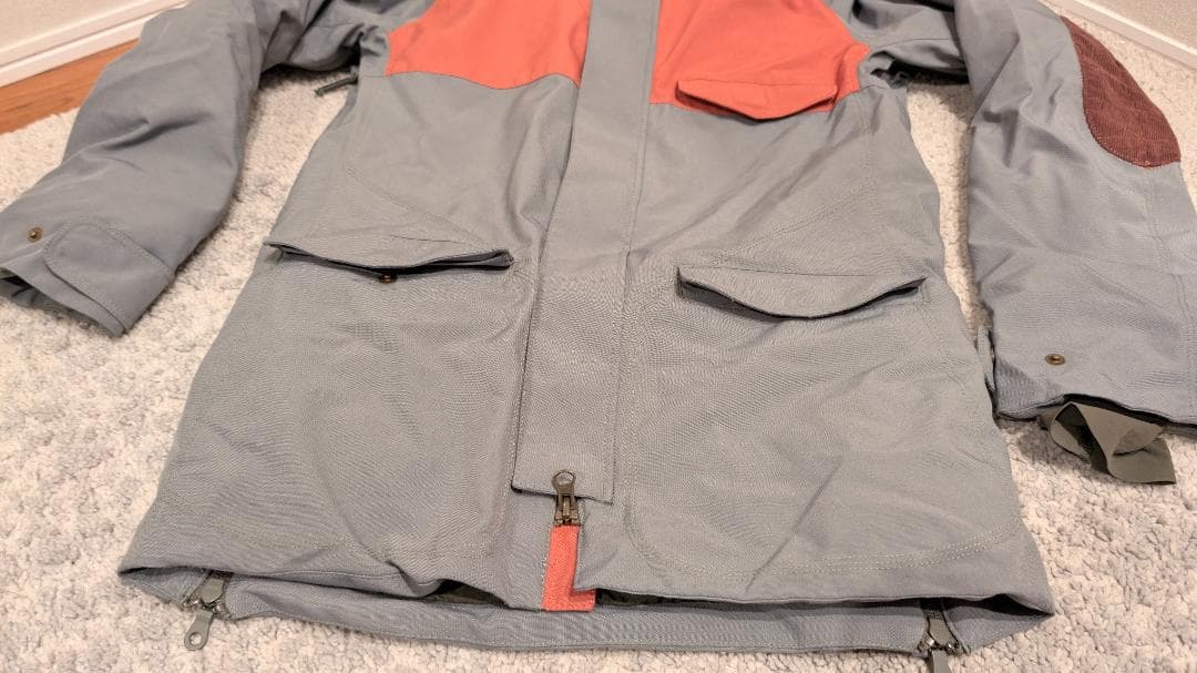 【美品・5回未満】Burton バートン スノボウェア ジャケット レディースS