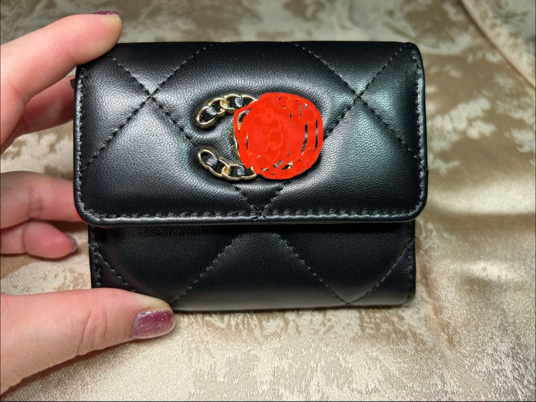 【くうページ】上質本革三つ折り財布/フラグメントケース