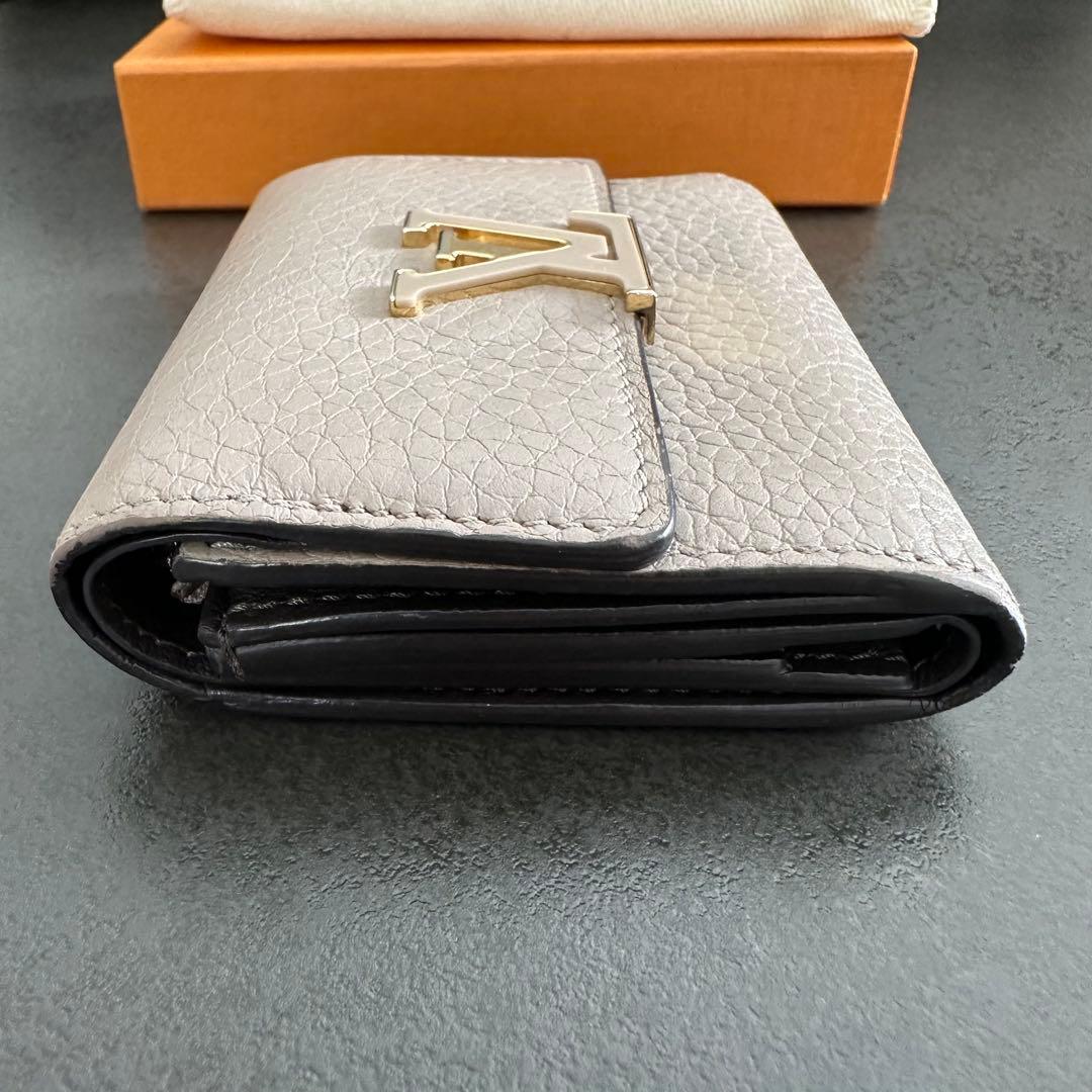 ルイヴィトン ポルトフォイユ カプシーヌ XS ガレ 三つ折り財布 ベージュ