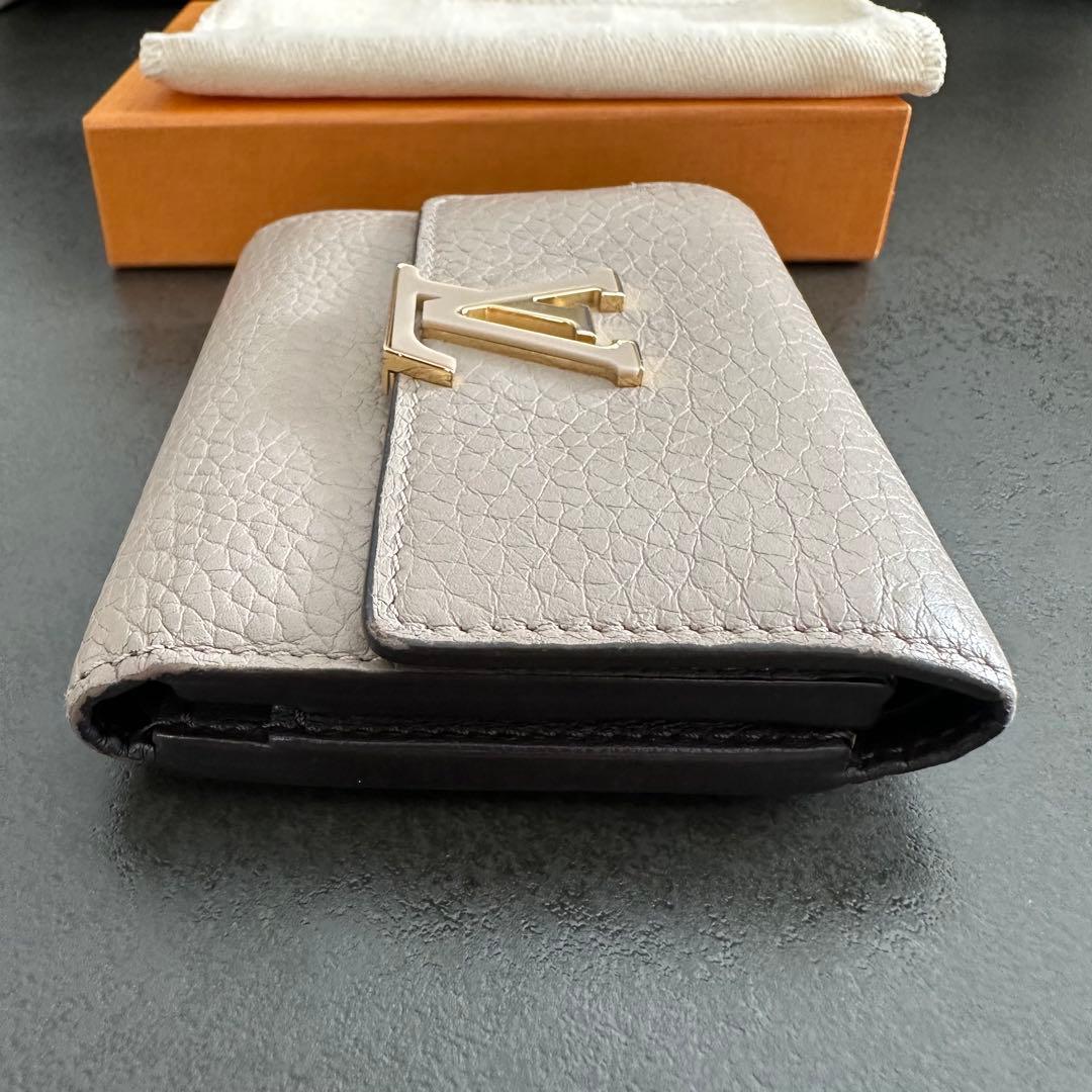 ルイヴィトン ポルトフォイユ カプシーヌ XS ガレ 三つ折り財布 ベージュ