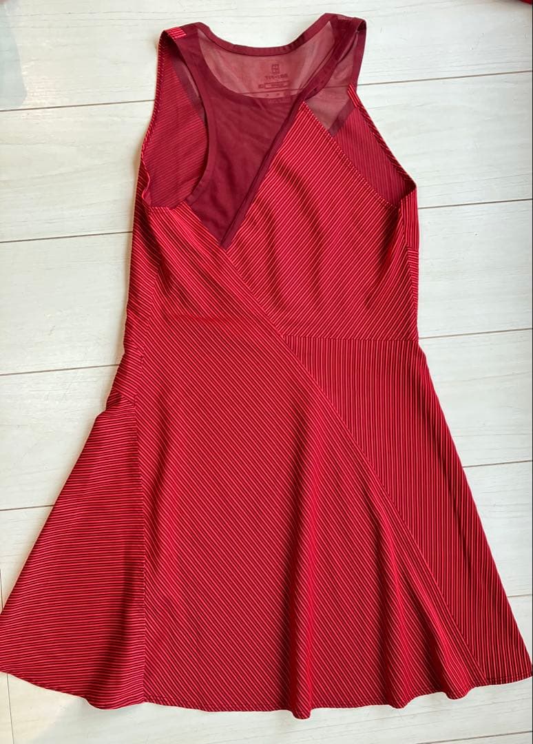 美品＊NIKEナイキ＊アシンメトリーとメッシュスリットが可愛いテニスドレスM