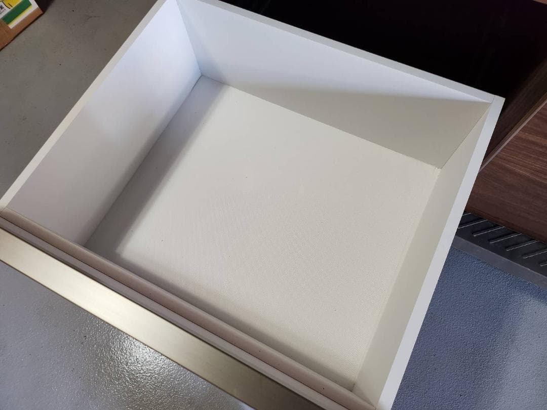 【中古品】古賀家具・食器棚・セイント（９０サイズ）