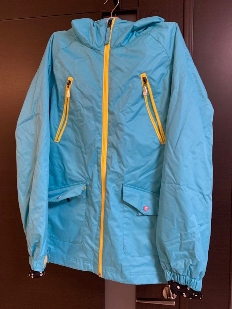 スノボー　ウエアー上下　レディース