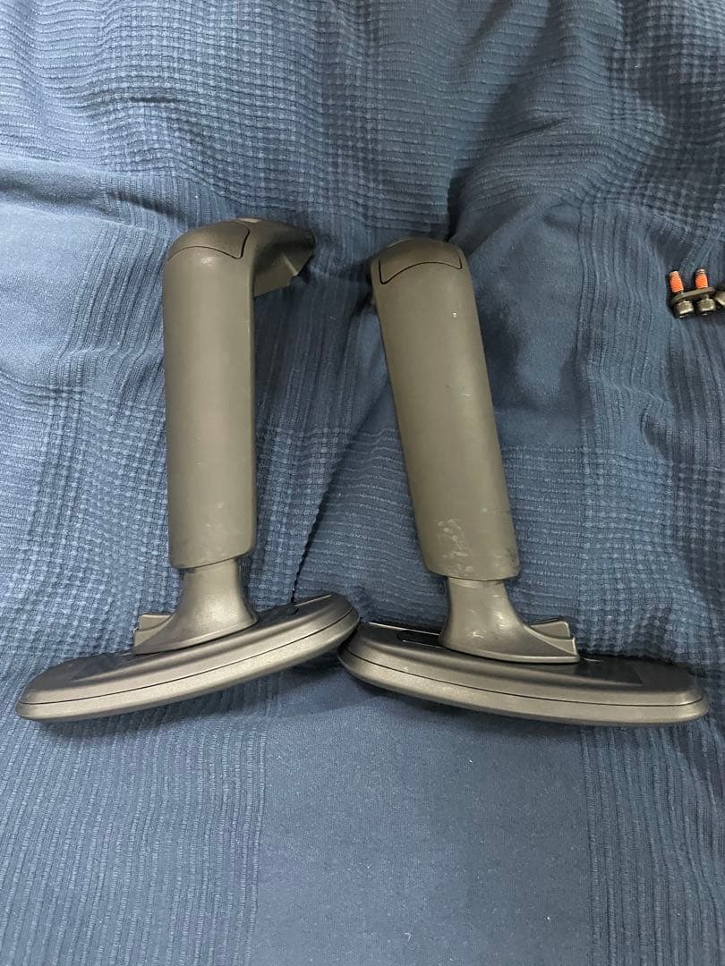 yus127さま専用　オカムラ　シルフィ　アジャストアーム　ネジ付き