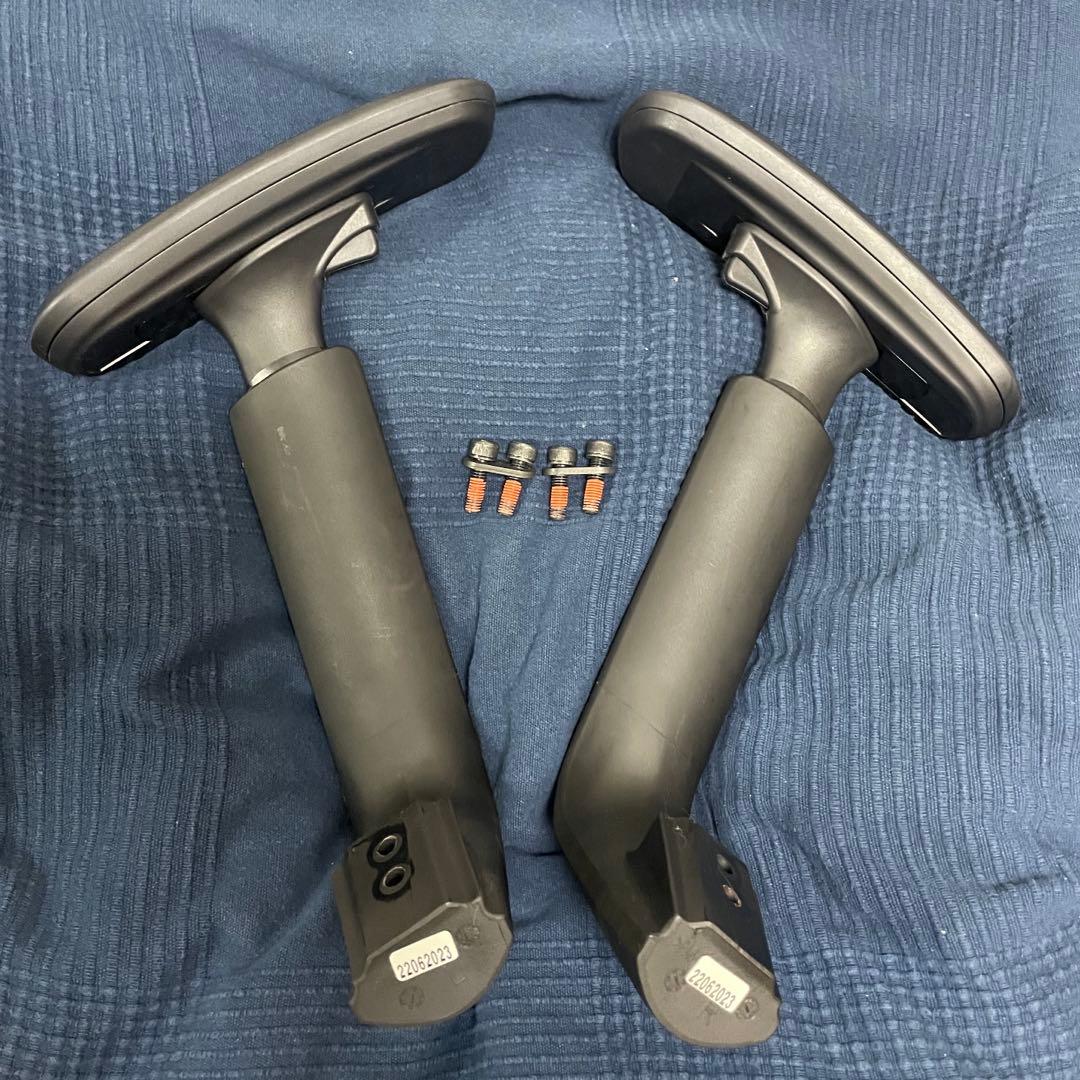 yus127さま専用　オカムラ　シルフィ　アジャストアーム　ネジ付き