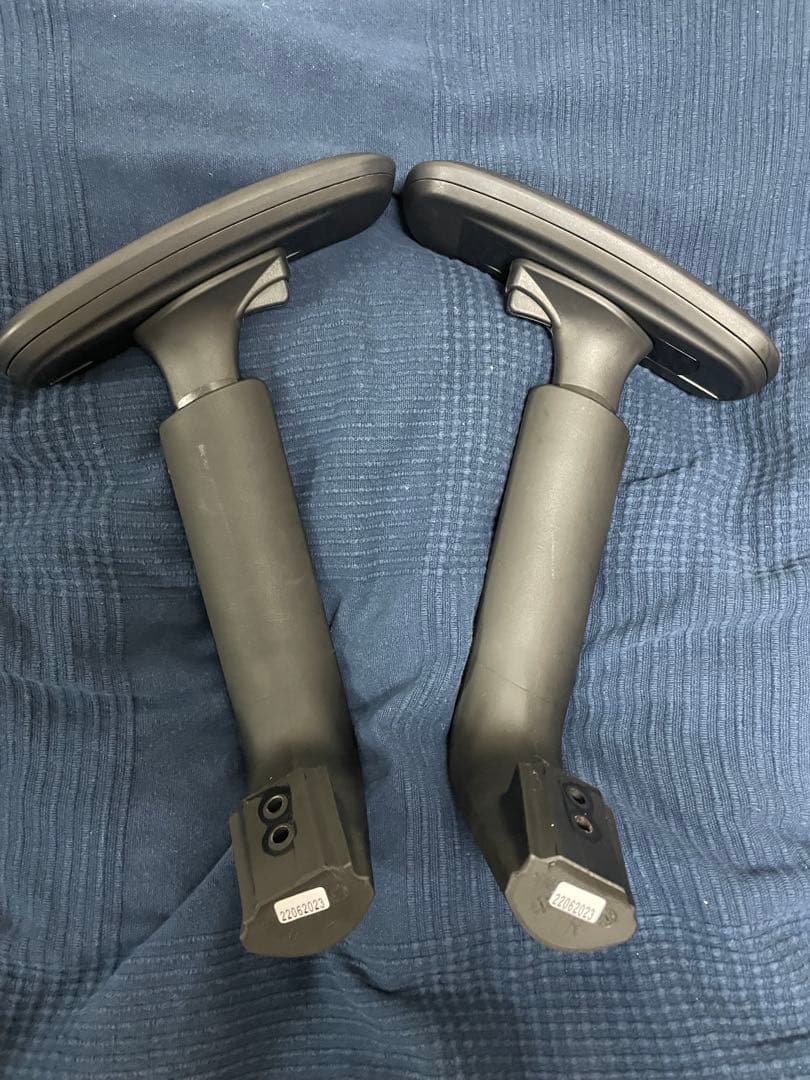 yus127さま専用　オカムラ　シルフィ　アジャストアーム　ネジ付き