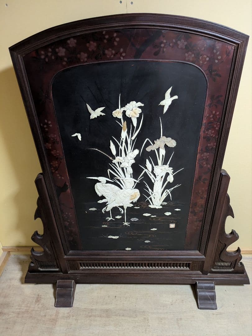 木製 黒漆塗り 螺鈿細工 衝立
