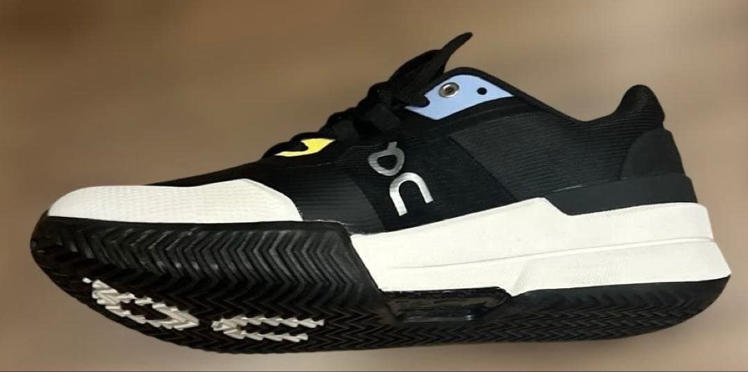 On テニスシューズ 黒/ レモンイエロー　クレーコート　27.5cm 新品