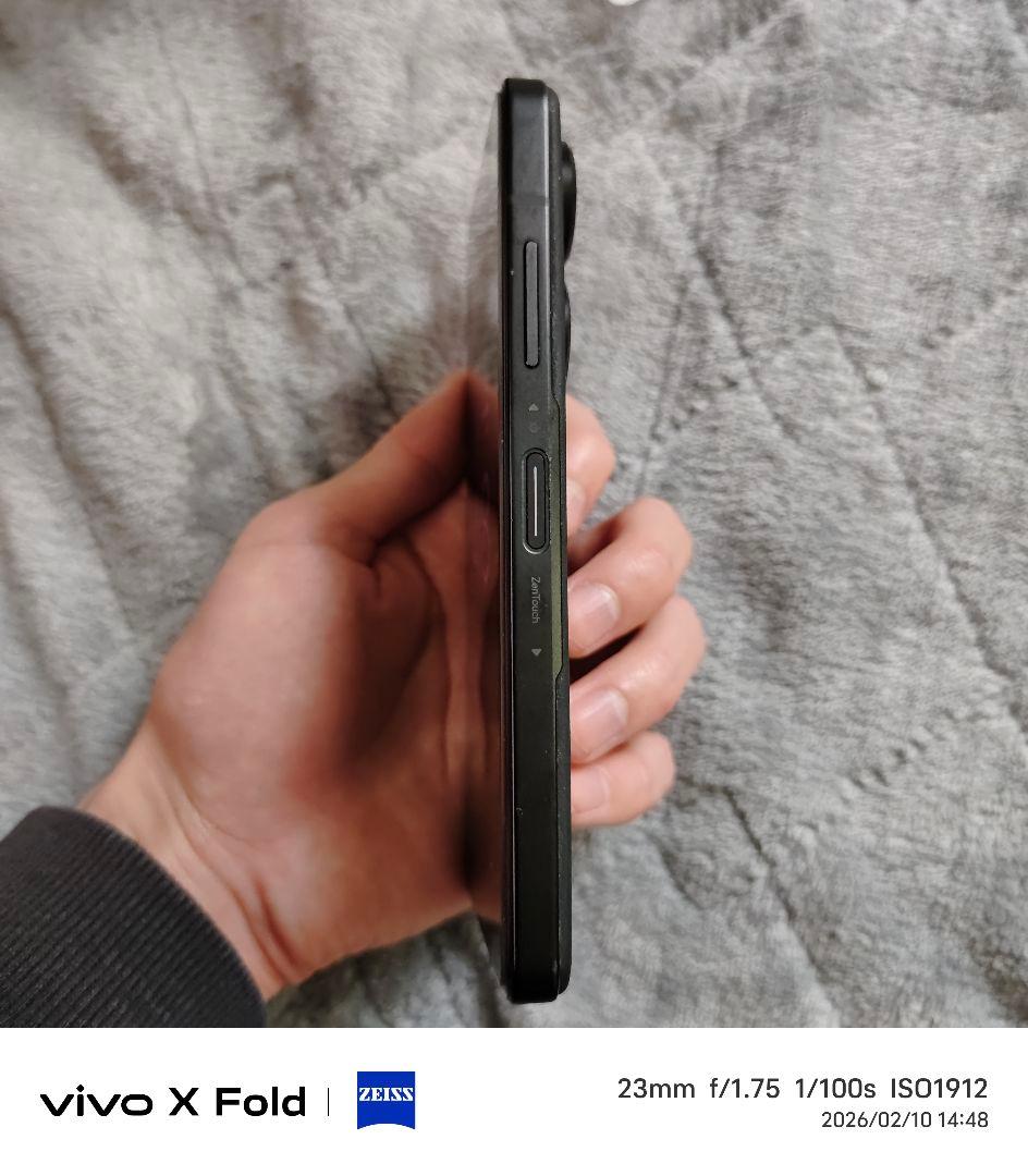 M*y様 ZenFone9 8/256 SIMフリー カメラ不良