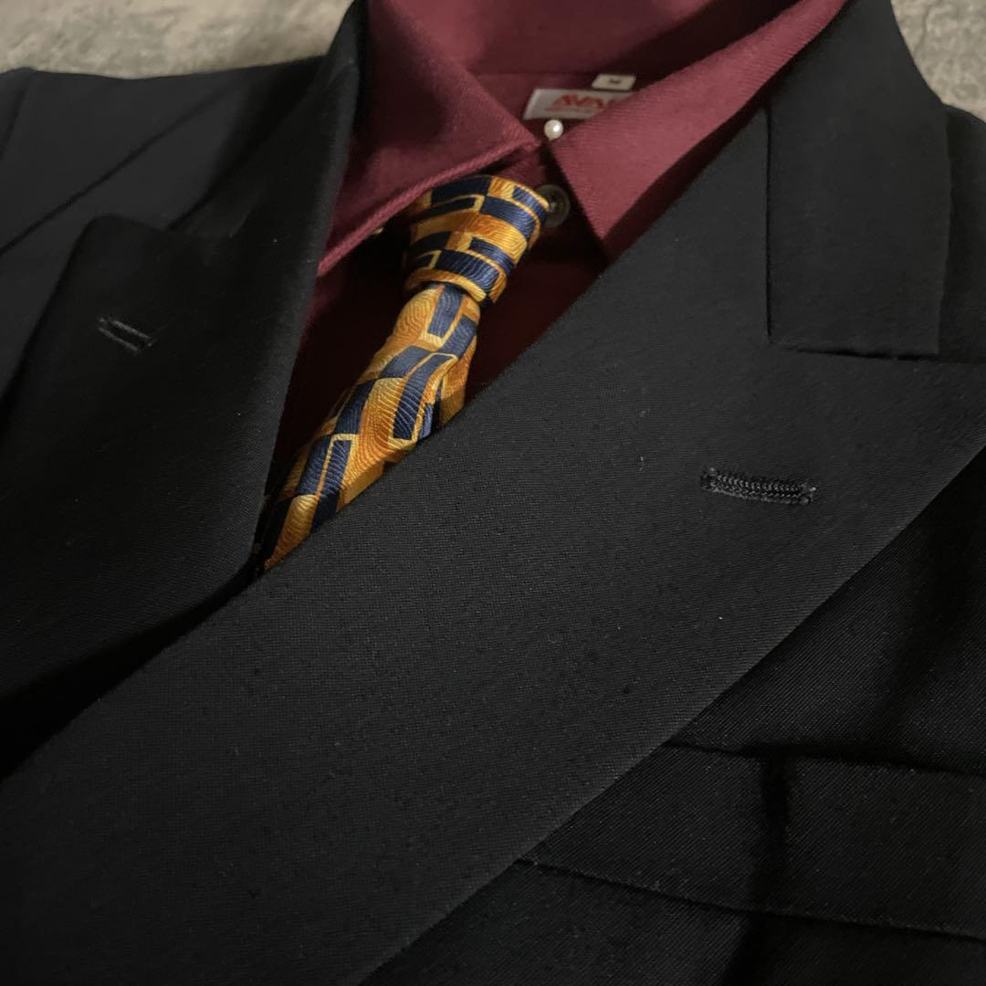 極上ウール ダブルスーツ × Yves Saint Laurentネクタイ