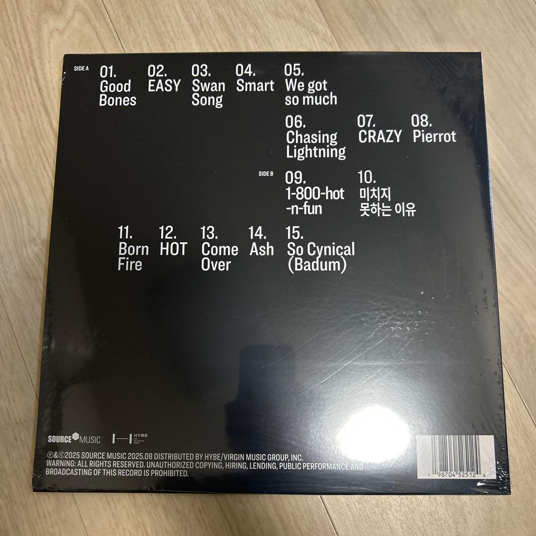 ルセラフィム 限定版レコードLE SSERAFIM EASY CRAZY HOT