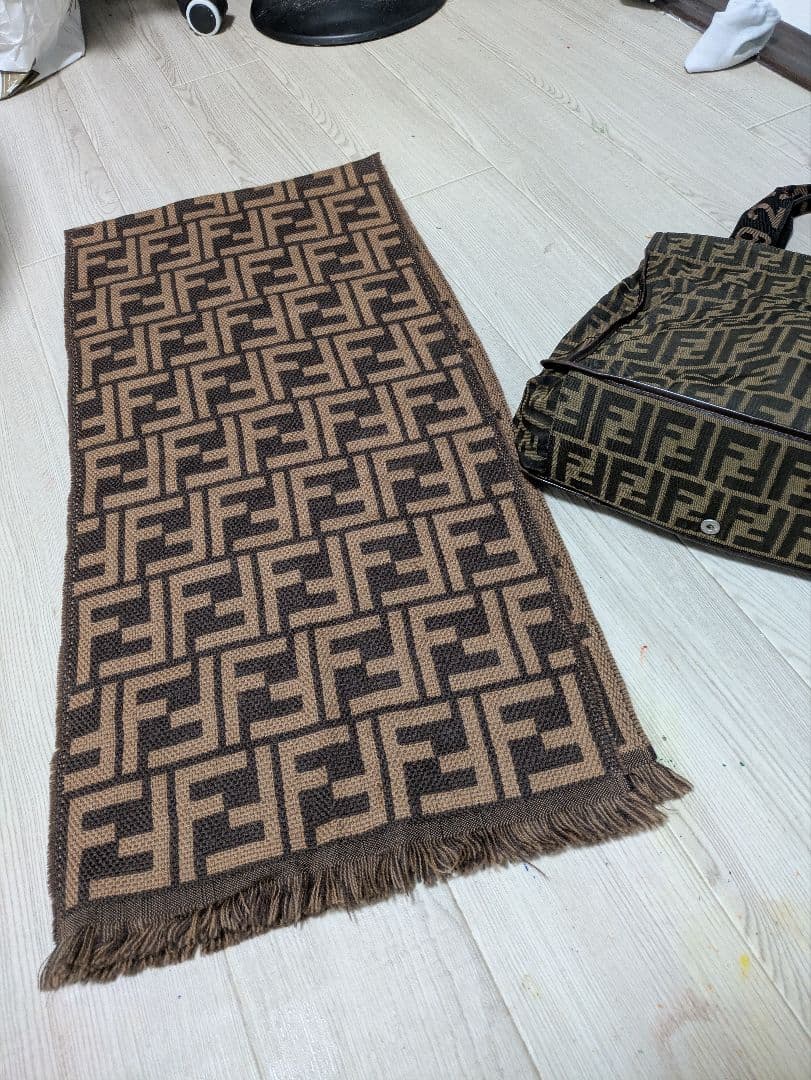 Fendi ウールマフラー ブラウン系 フリンジ付き