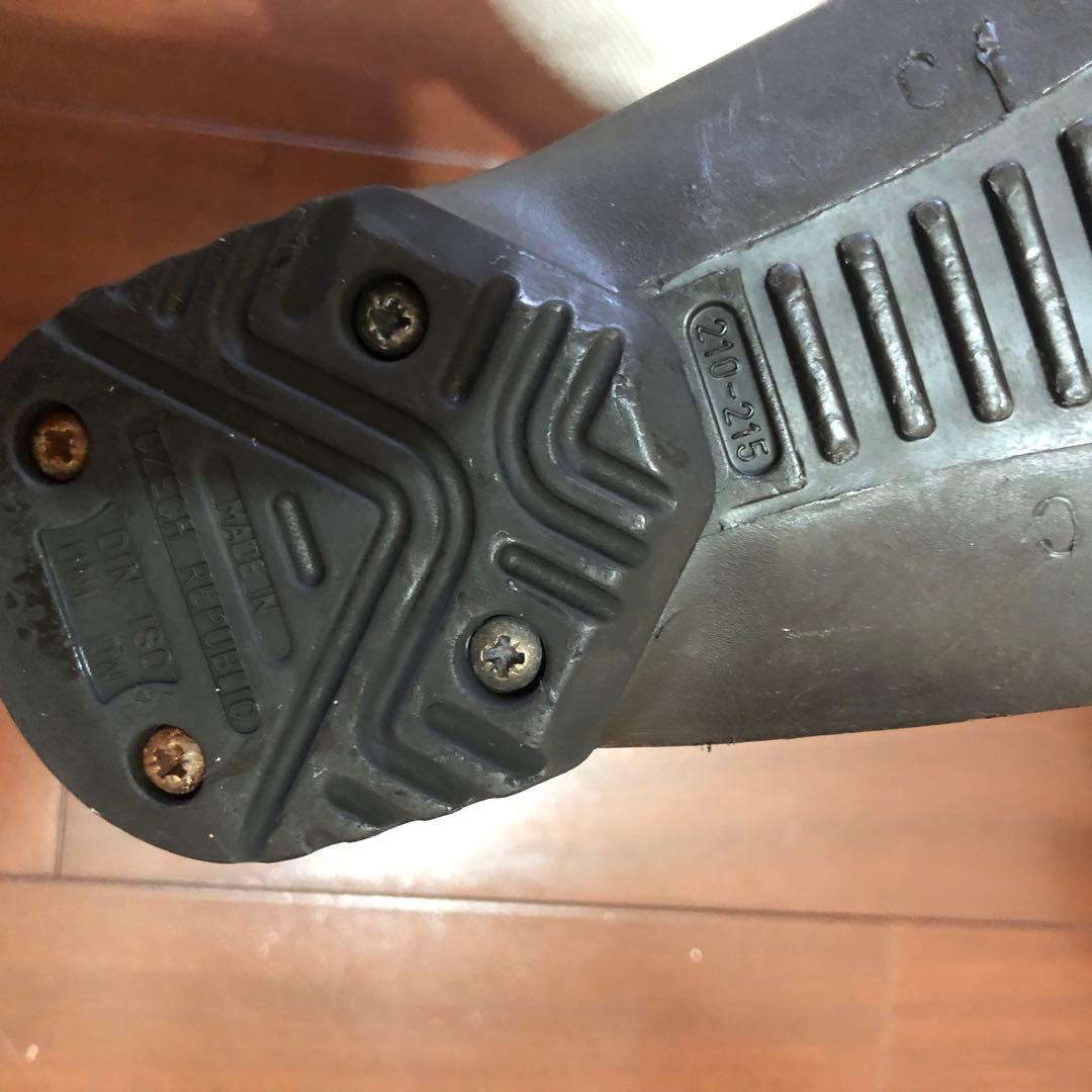 ジュニアスキー4点セット スキー板、ビンディング、ブーツ、ストック