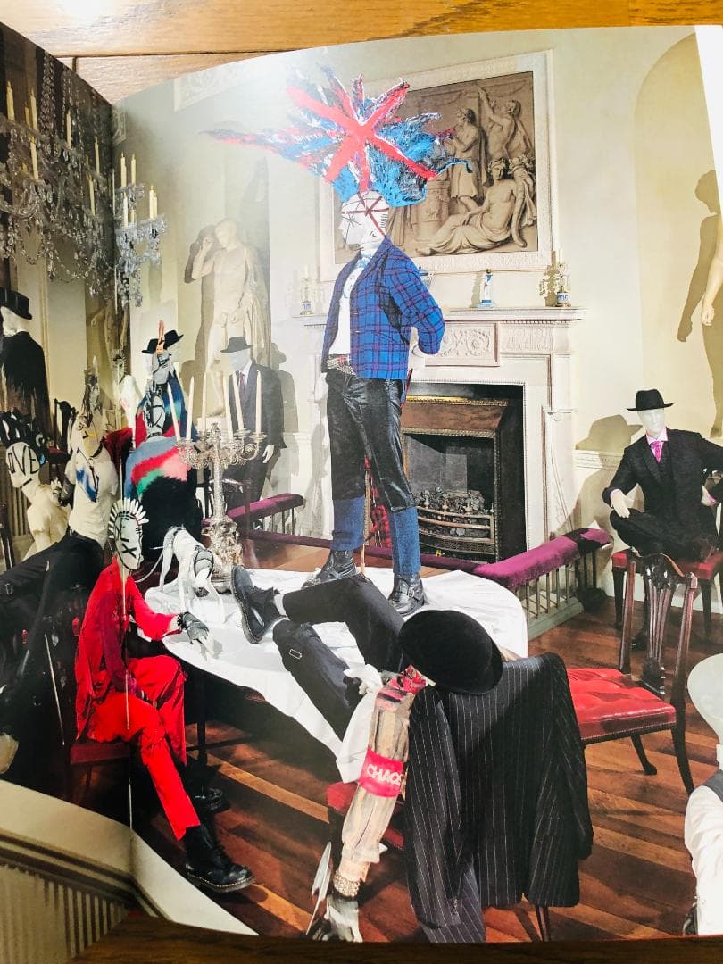 AngloMania アングロマニア:英国ファッションにおける伝統と違反